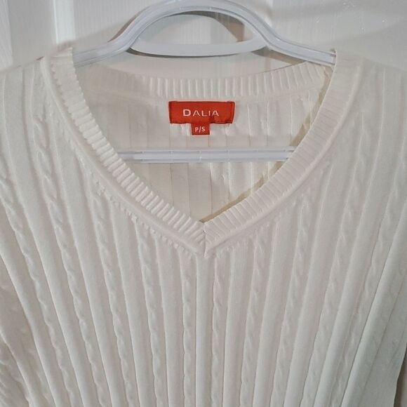 Dalia Cream V-Neck Sweater - Picture 5 of 6